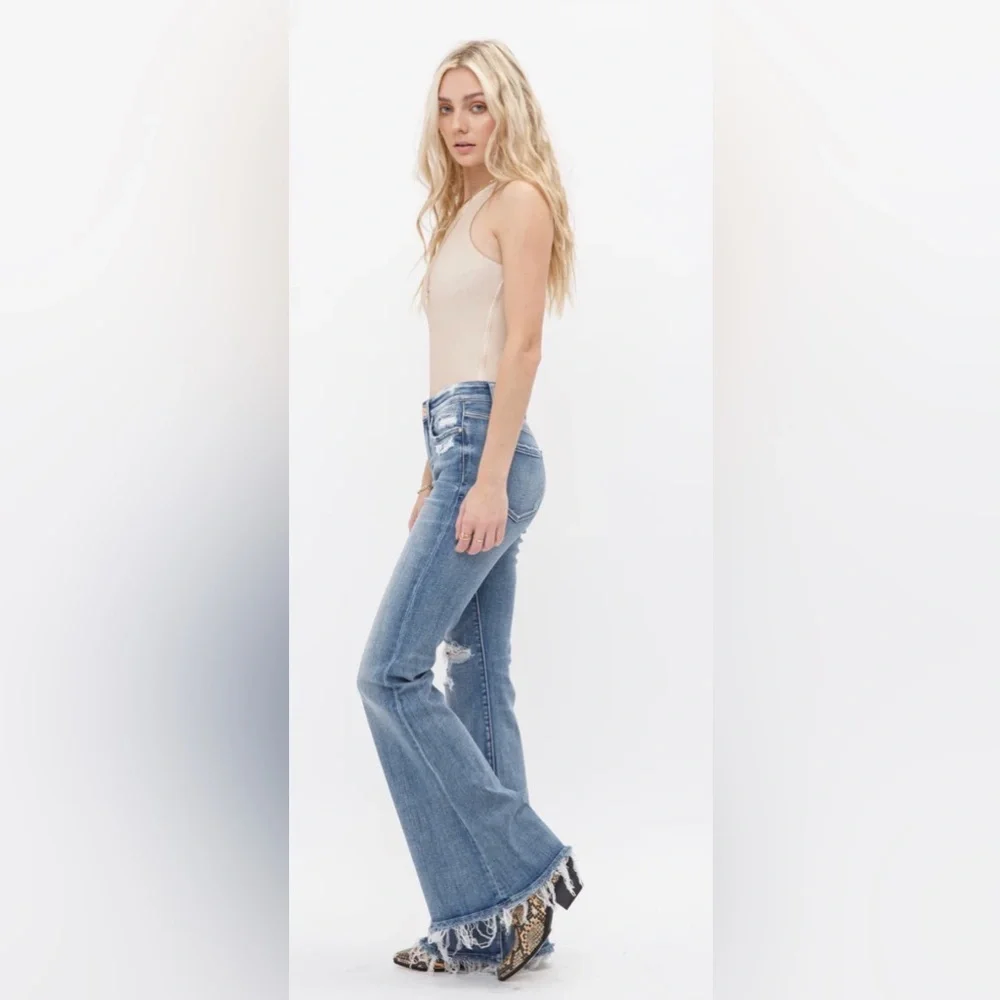 Mica mid rise flared distressed jean - Picture 2 of 8